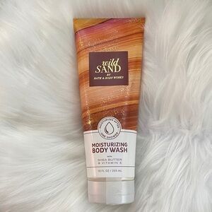 Bath & Body Works Wild Sand Moisturizing Body Wash - new